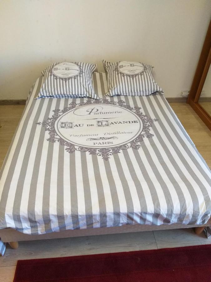 Joli Appartement Centre Saint-Raphael Piscine Extérieur photo
